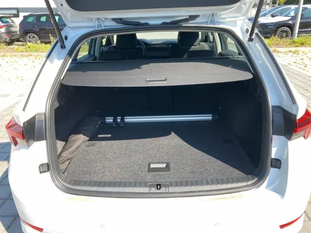 Skoda Octavia Combi Ambition 1.5 TSI e-TEC DSG Navi 01/2025-photo-18