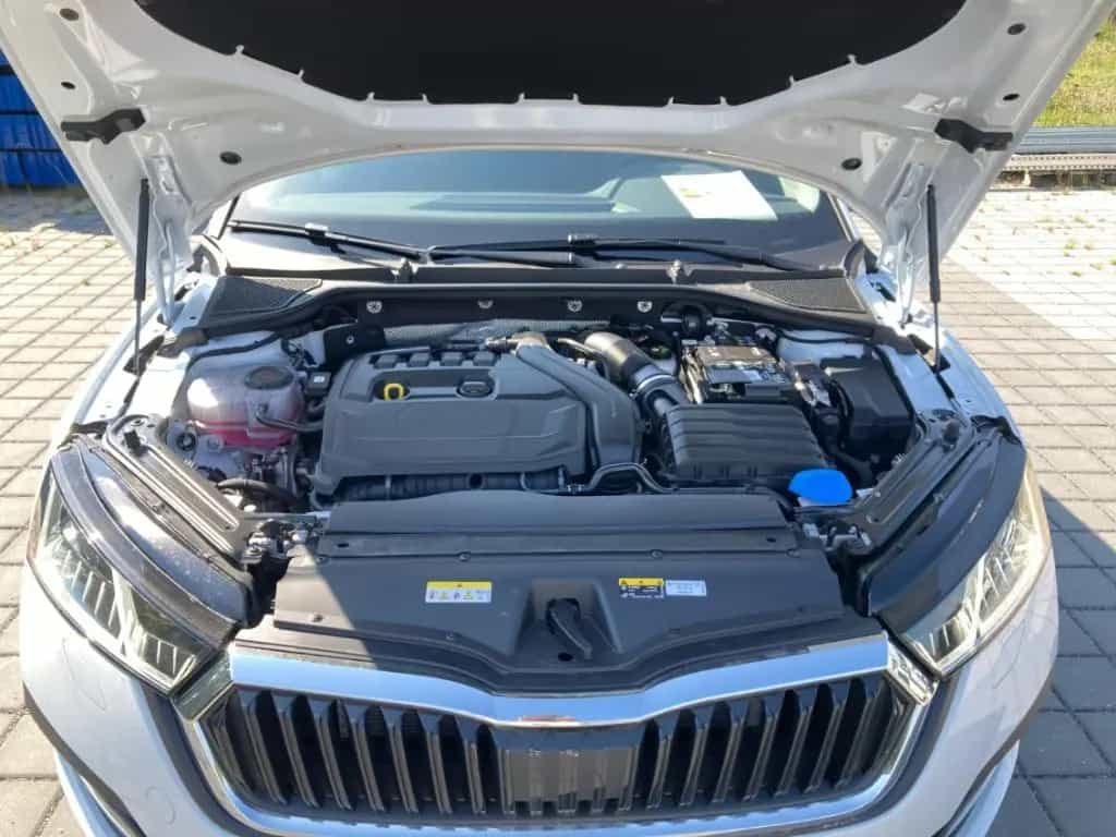 Skoda Octavia Combi Ambition 1.5 TSI e-TEC DSG Navi 01/2025-photo-19