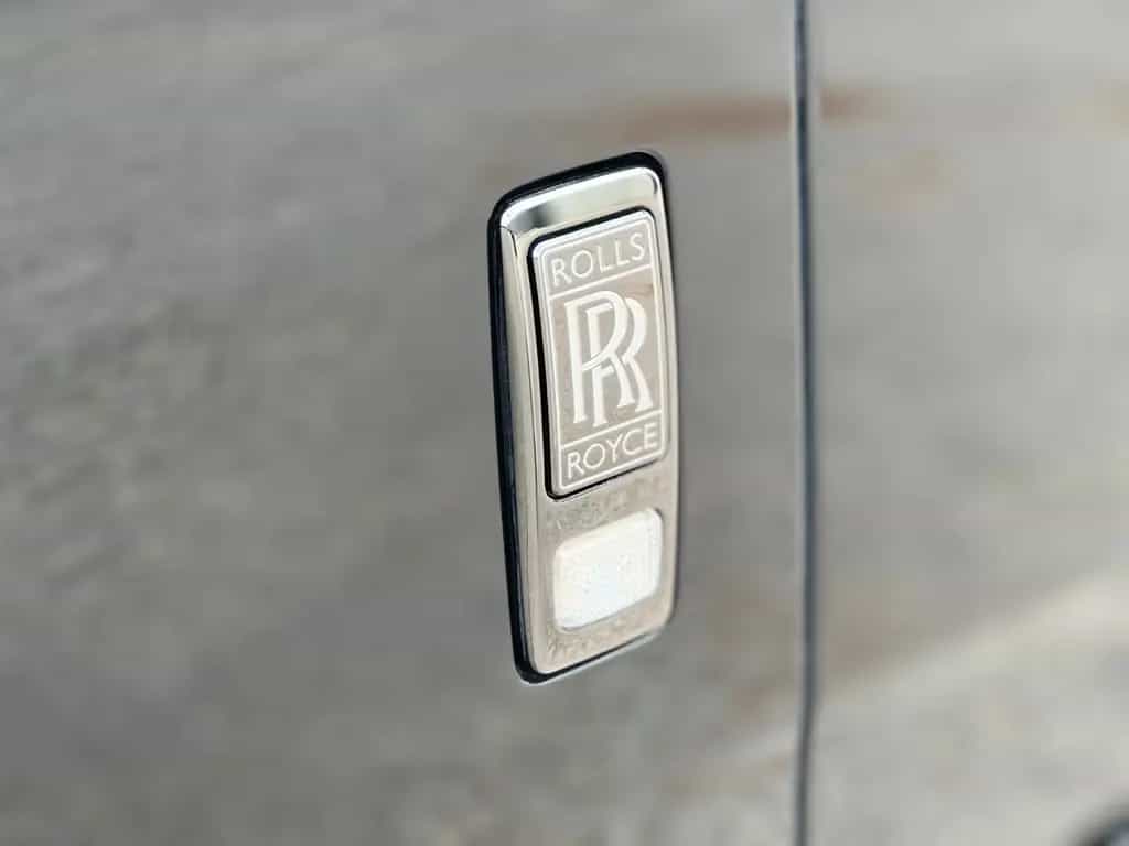 Rolls-Royce Cullinan Black Badge 05/2023-photo-10