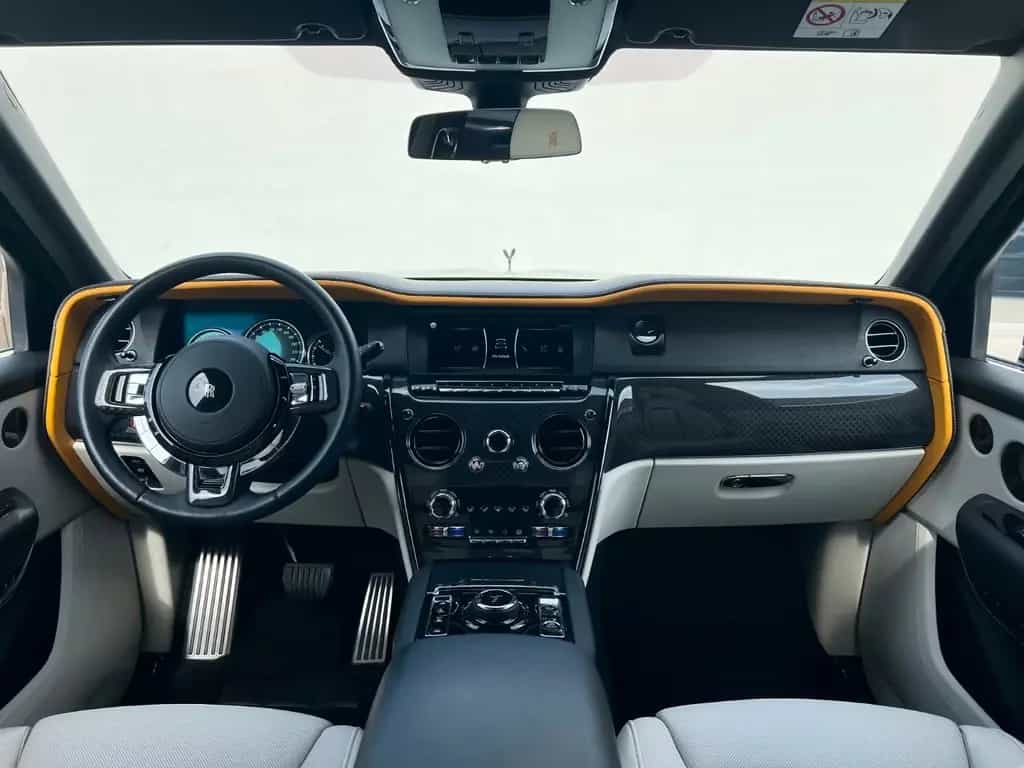 Rolls-Royce Cullinan Black Badge 05/2023-photo-13