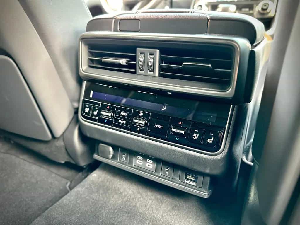 Lexus LX 600 Luxury/IN STOCK BH/Full options/NO VAT! 04/2026-photo-13
