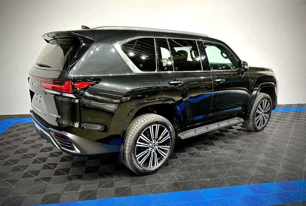 Lexus LX 600 Luxury/IN STOCK BH/Full options/NO VAT! 04/2026-photo-3