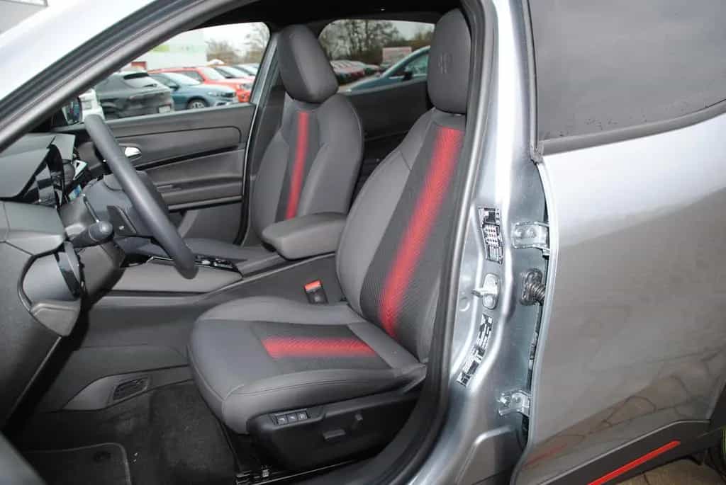 Alfa Romeo Junior 1.2 MHEV Speciale Ibrida Glasschiebedach 03/2025-photo-16