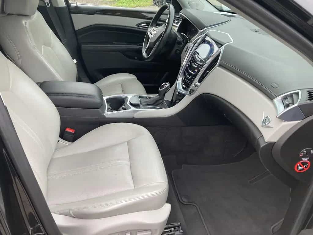 Cadillac SRX Vollausstattung Deutsche Erstauslieferung 12/2014-photo-4