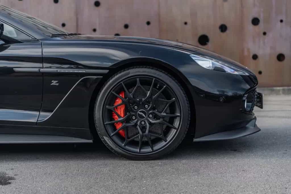 Aston Martin Vanquish Zagato Shooting Brake NEW SERVICE ! NEW 08/2019-photo-8