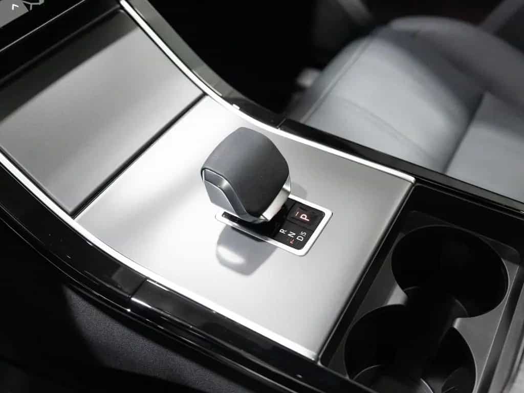 Land Rover Range Rover Rover Velar DYNAMIC HSE D300 | Pano SD 08/2024-photo-25
