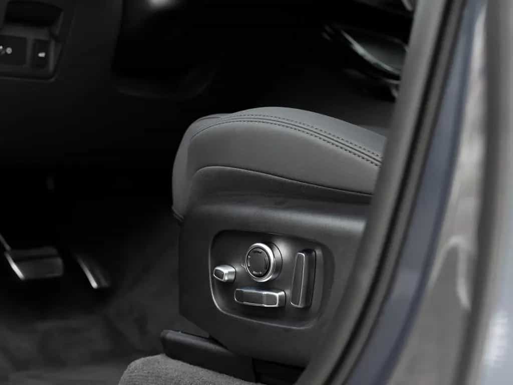 Land Rover Range Rover Rover Velar DYNAMIC HSE D300 | Pano SD 08/2024-photo-26