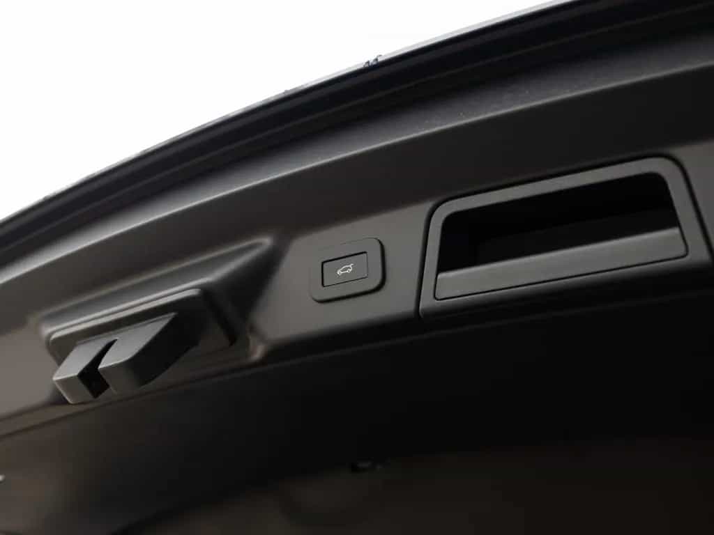 Land Rover Range Rover Rover Velar DYNAMIC HSE D300 | Pano SD 08/2024-photo-28