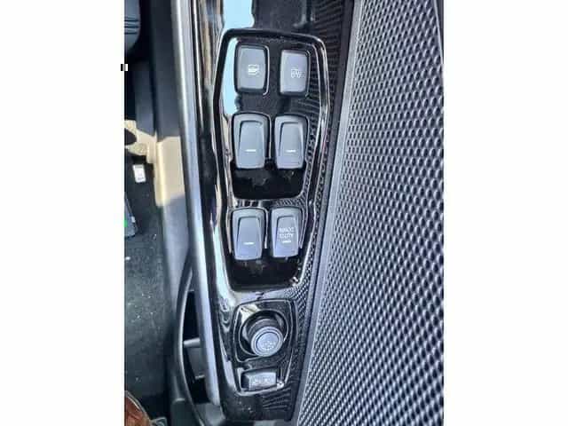 KGM Tivoli 1.5 Quartz 4x2 KLIMA PDC SHZ KAMERA NAVI 05/2025-photo-11