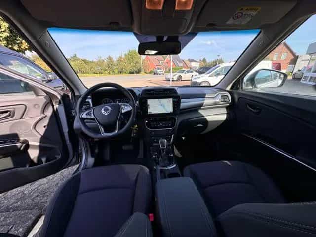 KGM Tivoli 1.5 Quartz 4x2 KLIMA PDC SHZ KAMERA NAVI 05/2025-photo-14