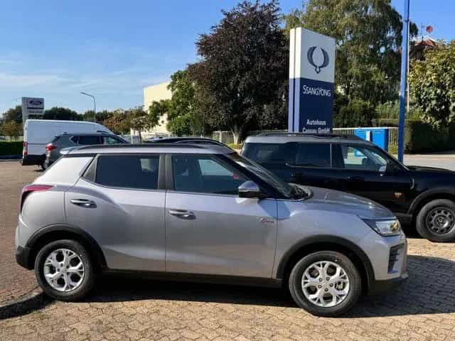KGM Tivoli 1.5 Quartz 4x2 KLIMA PDC SHZ KAMERA NAVI 05/2025-photo-2