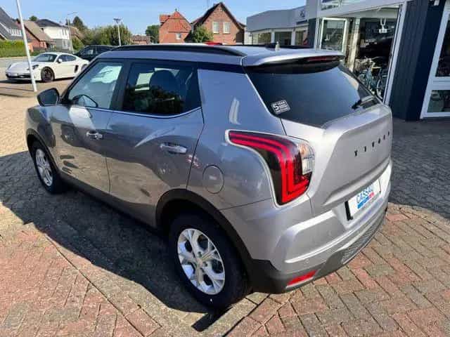 KGM Tivoli 1.5 Quartz 4x2 KLIMA PDC SHZ KAMERA NAVI 05/2025-photo-4