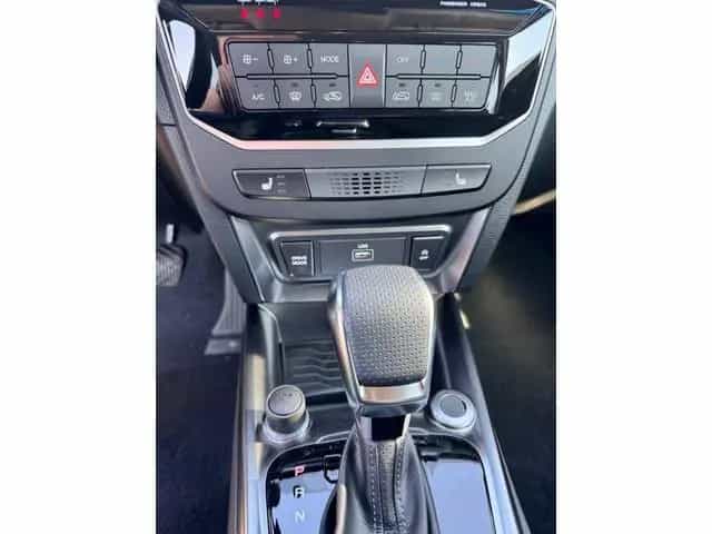 KGM Tivoli 1.5 Quartz 4x2 KLIMA PDC SHZ KAMERA NAVI 05/2025-photo-7