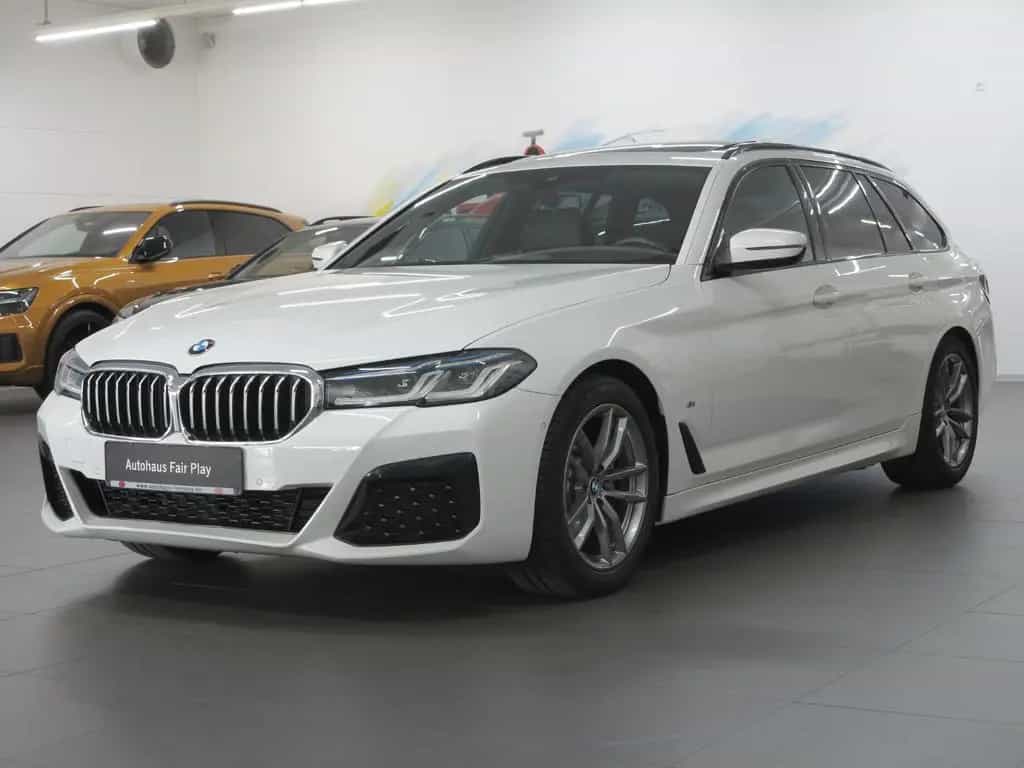 BMW 5 Series 11/2020-photo-0
