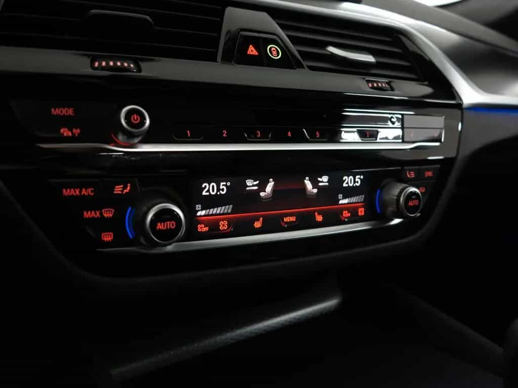 BMW 5 Series 11/2020-photo-13