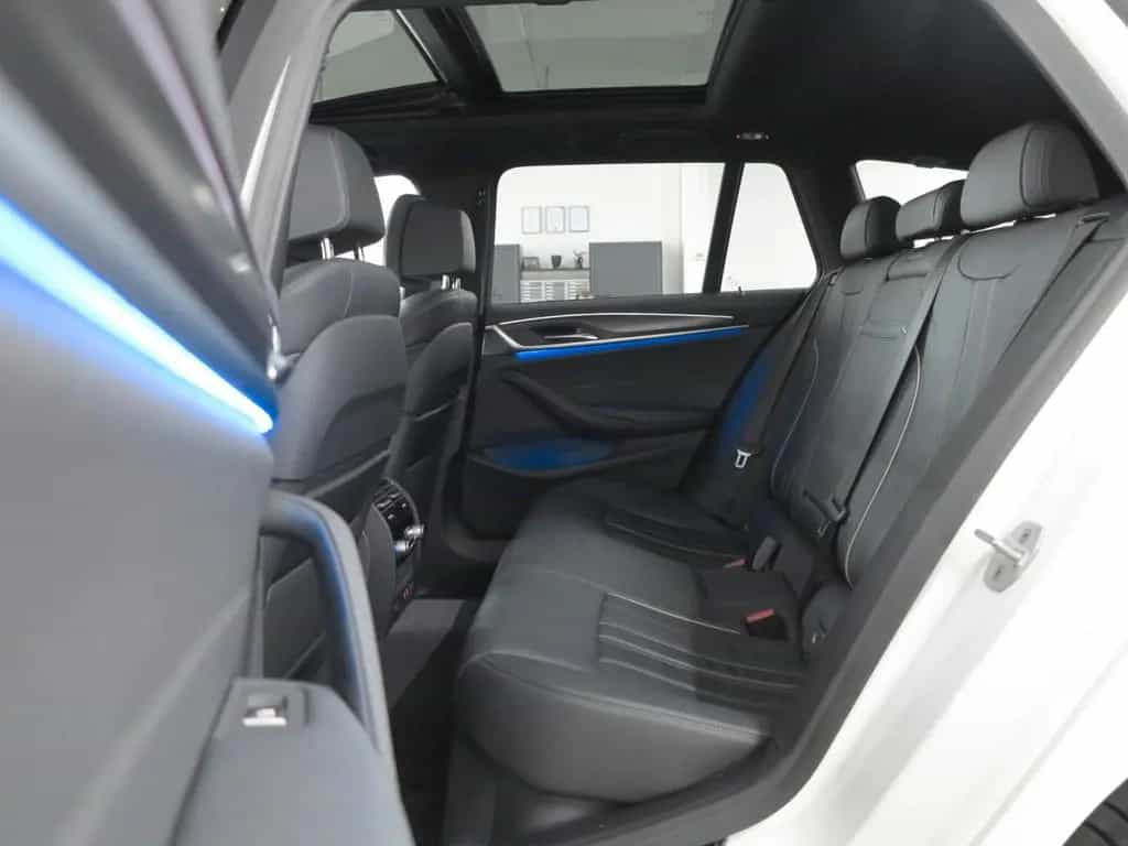 BMW 5 Series 11/2020-photo-18