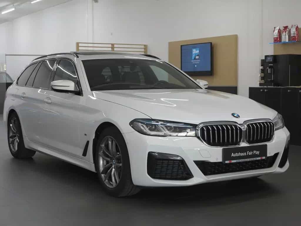 BMW 5 Series 11/2020-photo-2