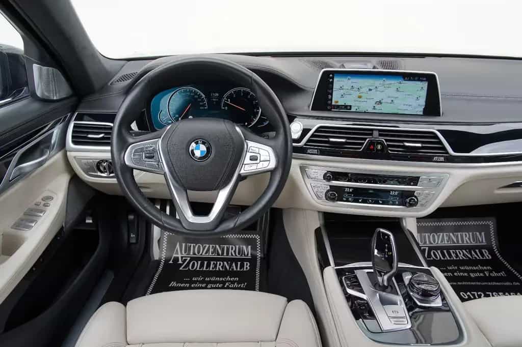 BMW 7 Series 750i xDrive *M-SPORT*PURE-EXCELLENCE*B&W*LASER* 10/2018-photo-13