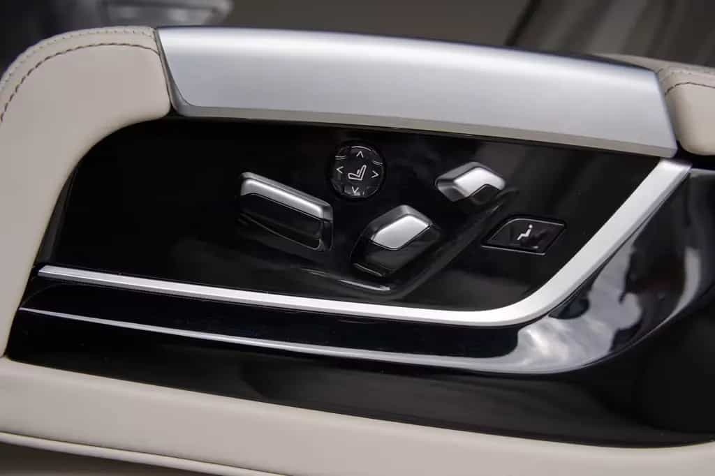 BMW 7 Series 750i xDrive *M-SPORT*PURE-EXCELLENCE*B&W*LASER* 10/2018-photo-18