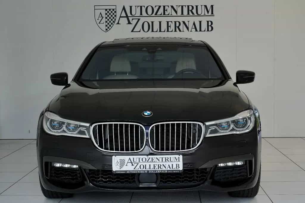 BMW 7 Series 750i xDrive *M-SPORT*PURE-EXCELLENCE*B&W*LASER* 10/2018-photo-2
