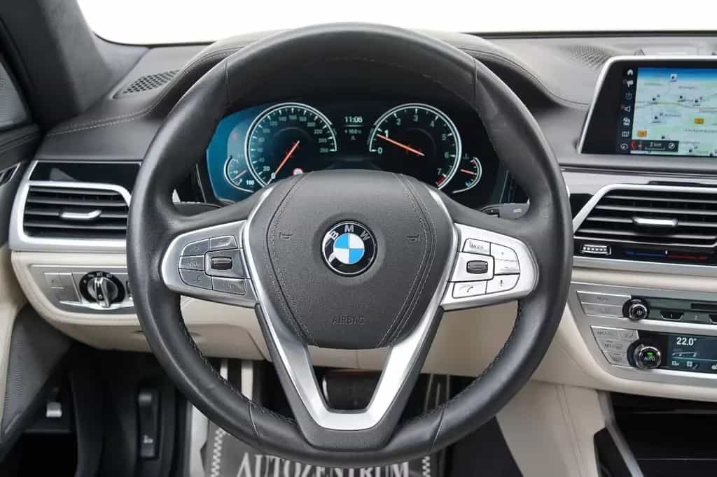 BMW 7 Series 750i xDrive *M-SPORT*PURE-EXCELLENCE*B&W*LASER* 10/2018-photo-21