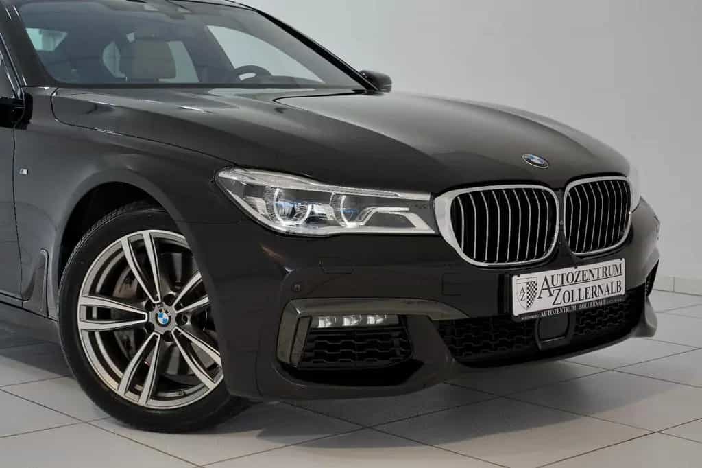 BMW 7 Series 750i xDrive *M-SPORT*PURE-EXCELLENCE*B&W*LASER* 10/2018-photo-7