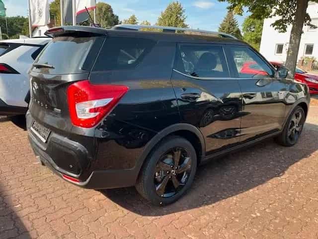 Ssangyong Tivoli GRAND 1,5 BLACKLINE 4x2 12/2024-photo-2