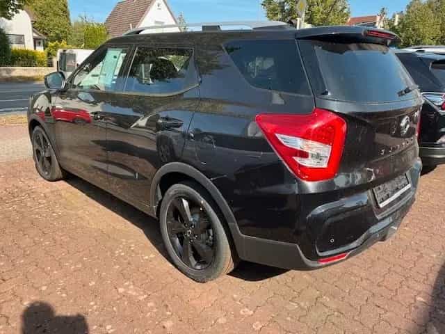 Ssangyong Tivoli GRAND 1,5 BLACKLINE 4x2 12/2024-photo-3