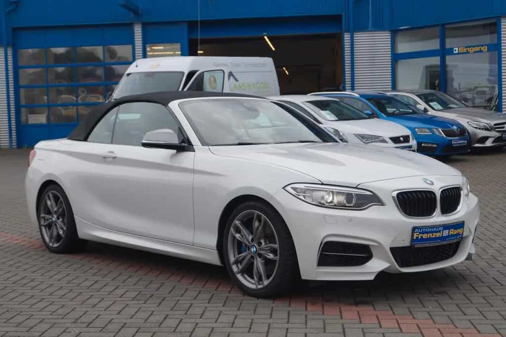 BMW M235 i Cabrio *Navi*Xenon*SHZ*Tempomat*PDC*Klima 04/2015-photo-0
