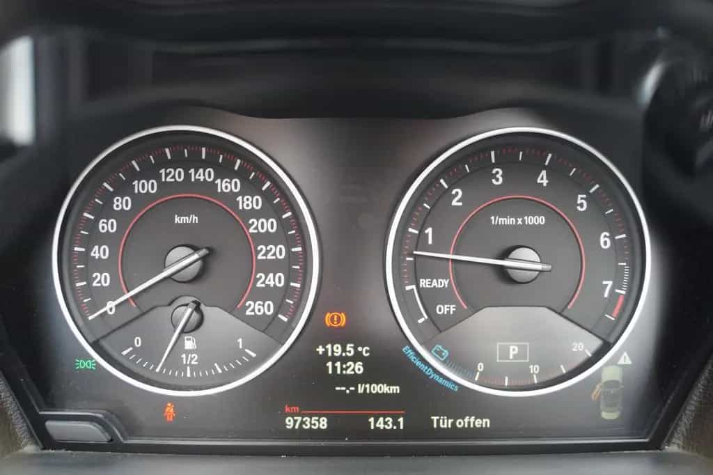 BMW M235 i Cabrio *Navi*Xenon*SHZ*Tempomat*PDC*Klima 04/2015-photo-11