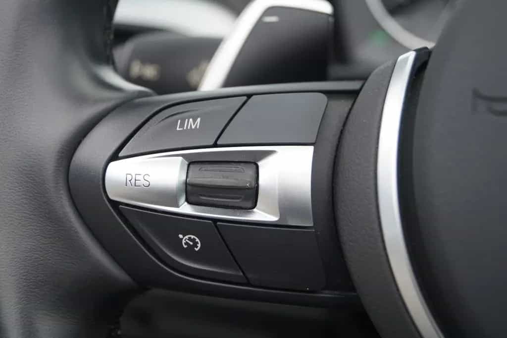 BMW M235 i Cabrio *Navi*Xenon*SHZ*Tempomat*PDC*Klima 04/2015-photo-15