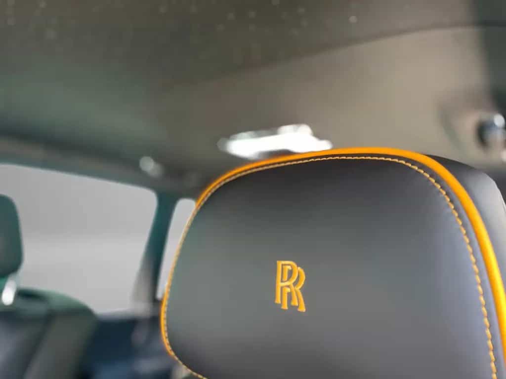 Rolls-Royce Cullinan Black Badge / Shooting Star null-photo-11