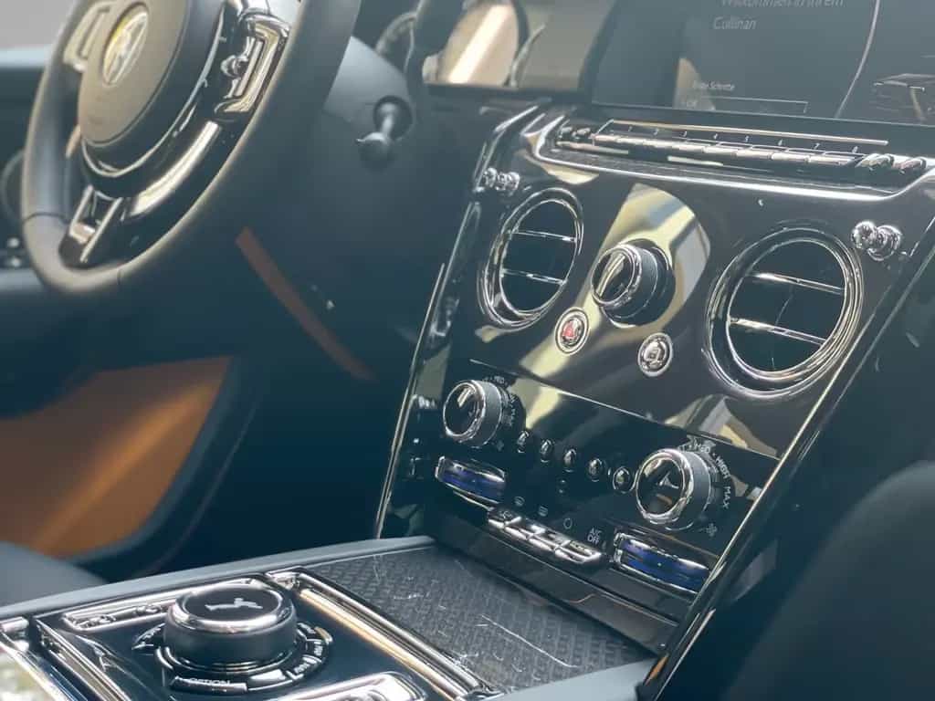 Rolls-Royce Cullinan Black Badge / Shooting Star null-photo-14