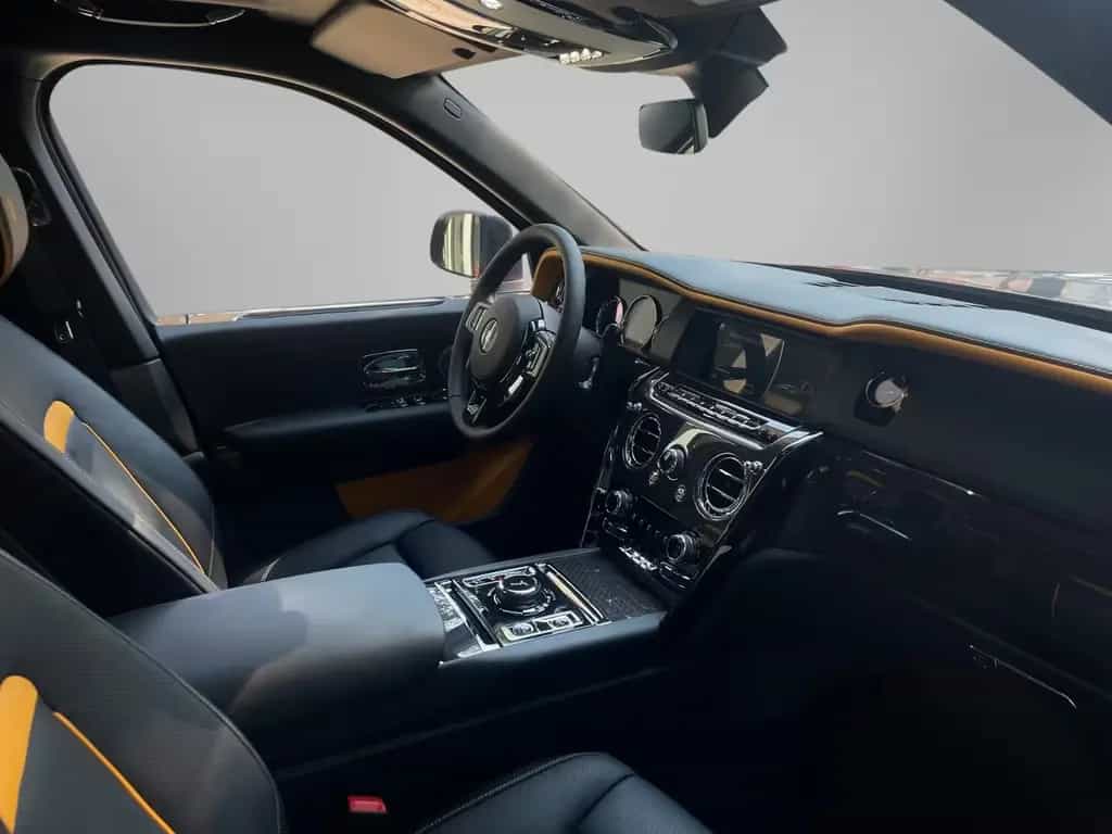 Rolls-Royce Cullinan Black Badge / Shooting Star null-photo-19