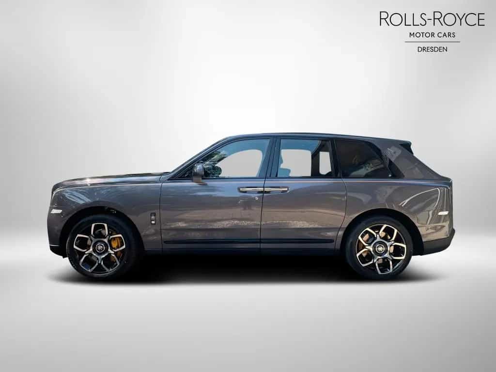 Rolls-Royce Cullinan Black Badge / Shooting Star null-photo-2