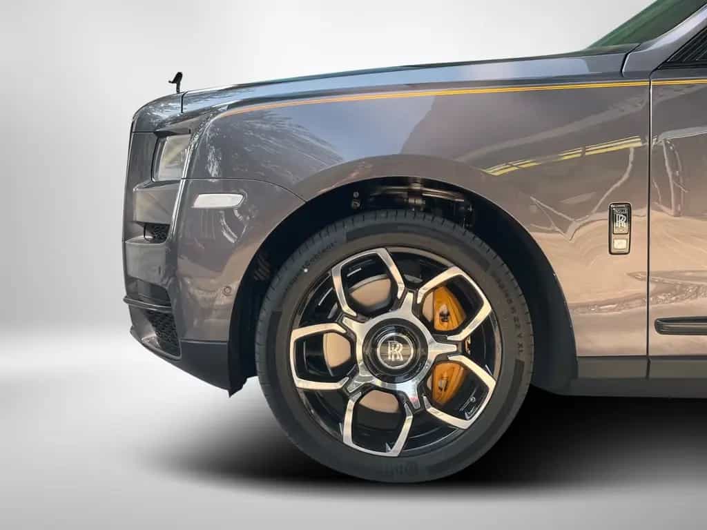 Rolls-Royce Cullinan Black Badge / Shooting Star null-photo-3