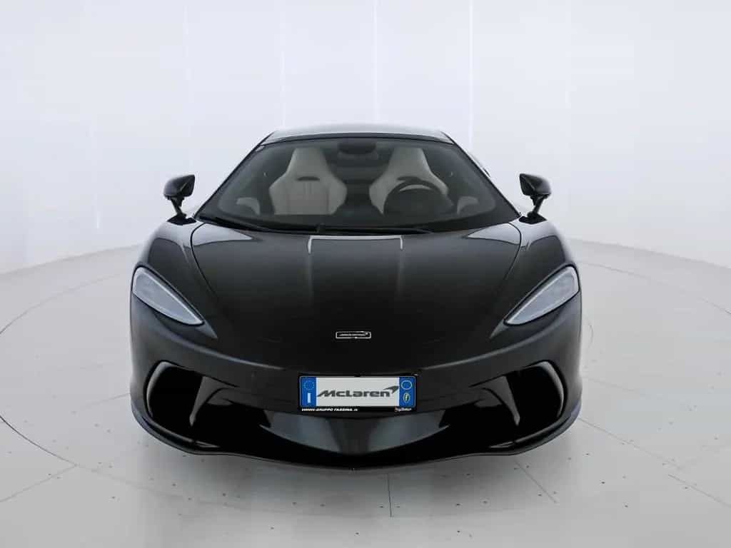 McLaren GTS - McLaren Milano 12/2025-photo-1