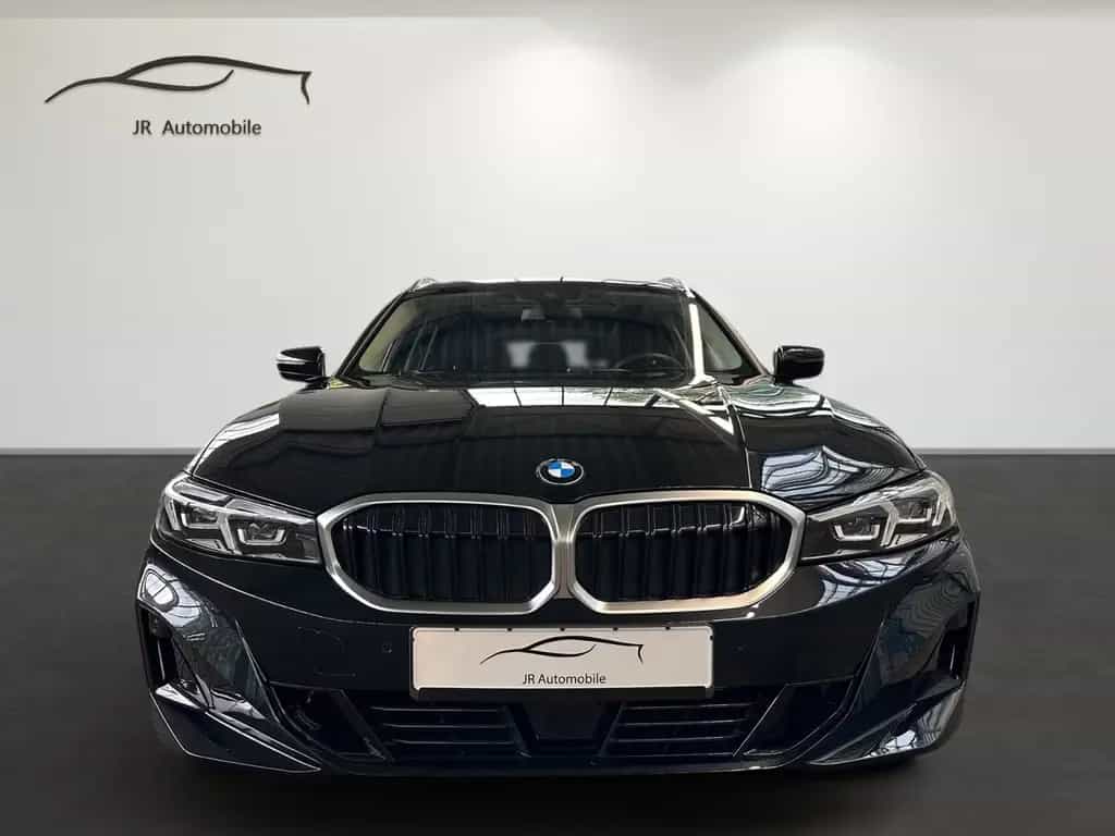 BMW 320 d xDrive Touring   Standheizung,Panoramadach 06/2023-photo-1