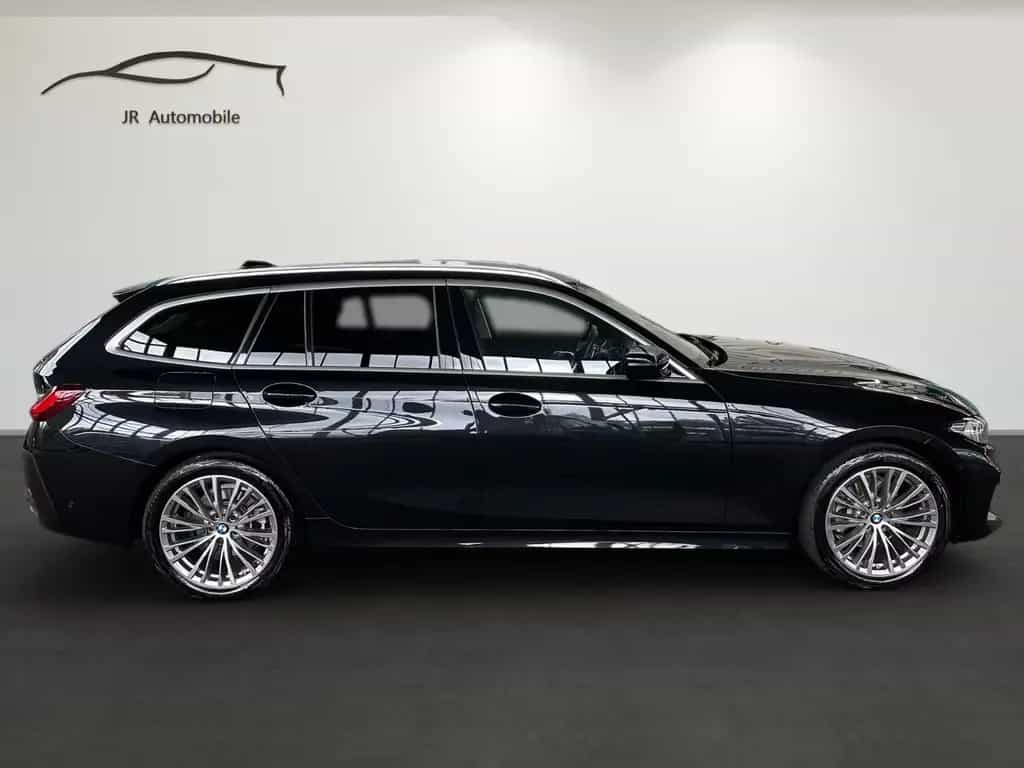 BMW 320 d xDrive Touring   Standheizung,Panoramadach 06/2023-photo-3