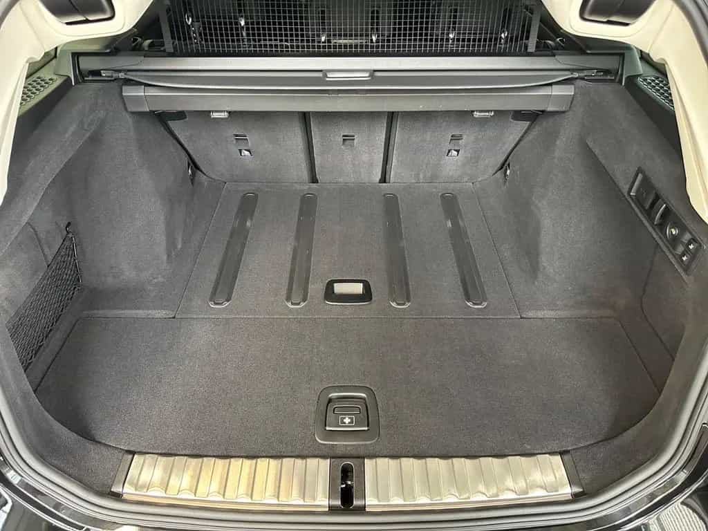 BMW 320 d xDrive Touring   Standheizung,Panoramadach 06/2023-photo-33