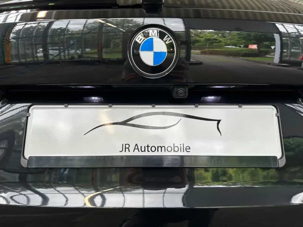 BMW 320 d xDrive Touring   Standheizung,Panoramadach 06/2023-photo-35