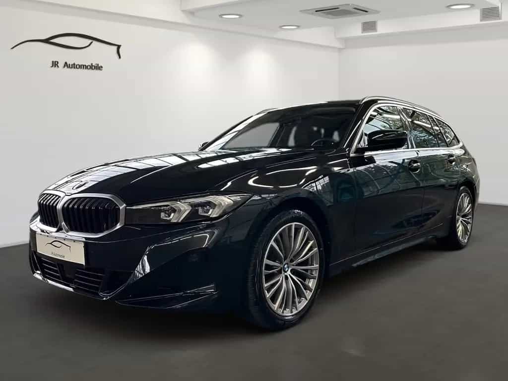 BMW 320 d xDrive Touring   Standheizung,Panoramadach 06/2023-photo-4