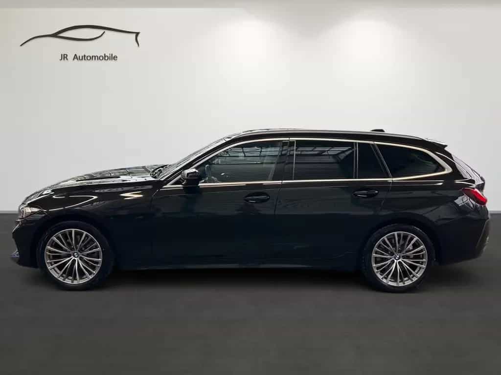 BMW 320 d xDrive Touring   Standheizung,Panoramadach 06/2023-photo-6