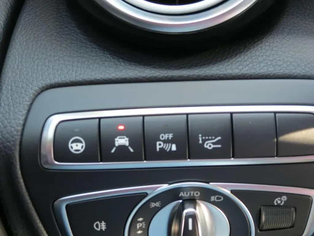 Mercedes-Benz GLC 250 GLC 250 4Matic Edition 1 AMG-Line  Leder 04/2018-photo-27
