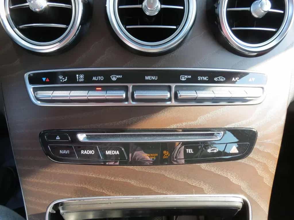 Mercedes-Benz GLC 250 GLC 250 4Matic Edition 1 AMG-Line  Leder 04/2018-photo-30