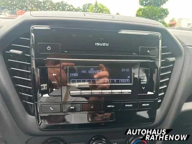 Isuzu D-Max Space Cab Automatik L 5 Jahre Garantie Spu 10/2023-photo-12