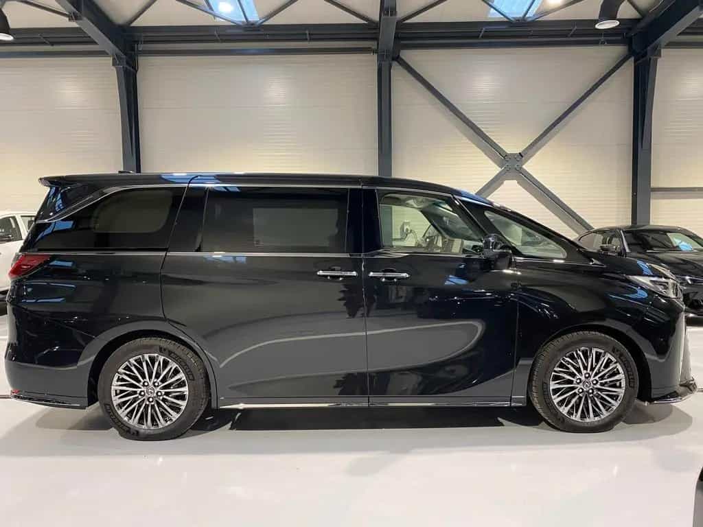 Lexus LM 350h Executive 99.000 eur Netto null-photo-1