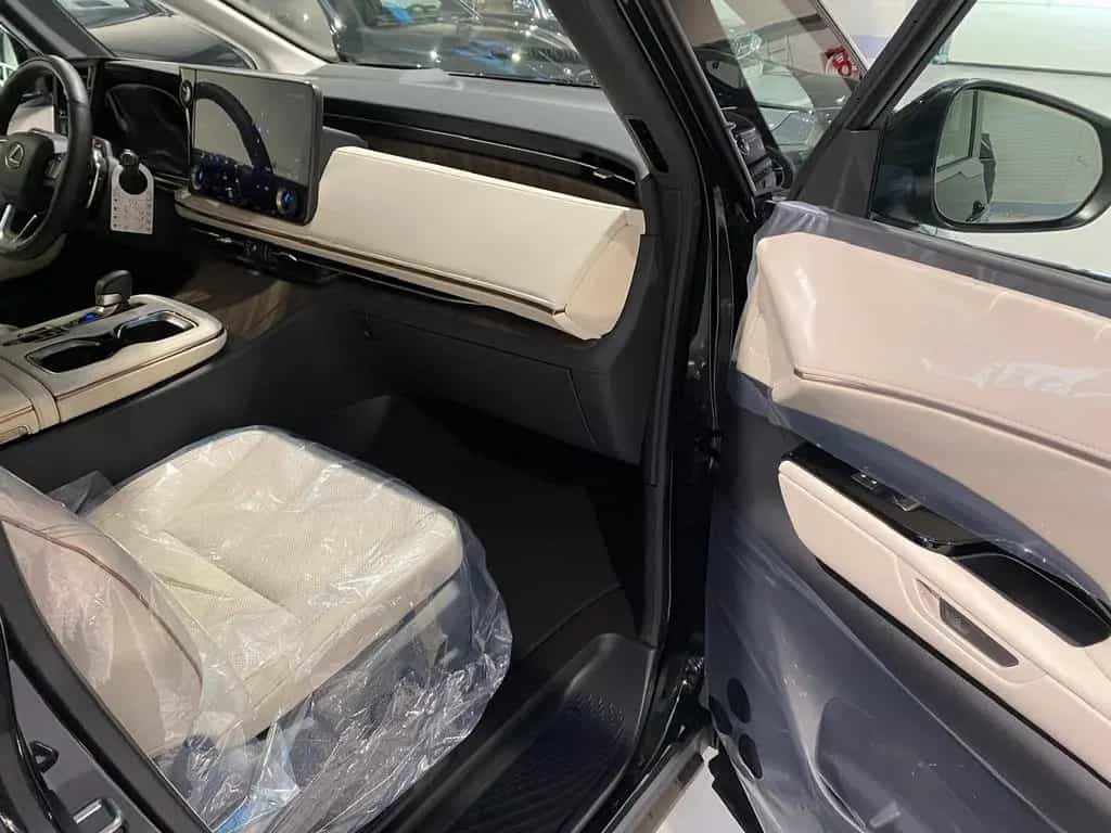 Lexus LM 350h Executive 99.000 eur Netto null-photo-12