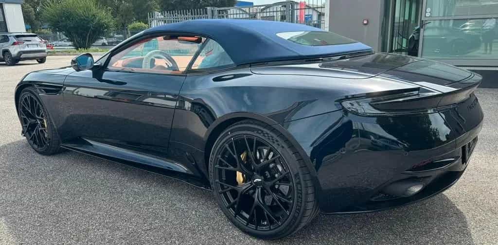 Aston Martin V8 Volante 09/2024-photo-2