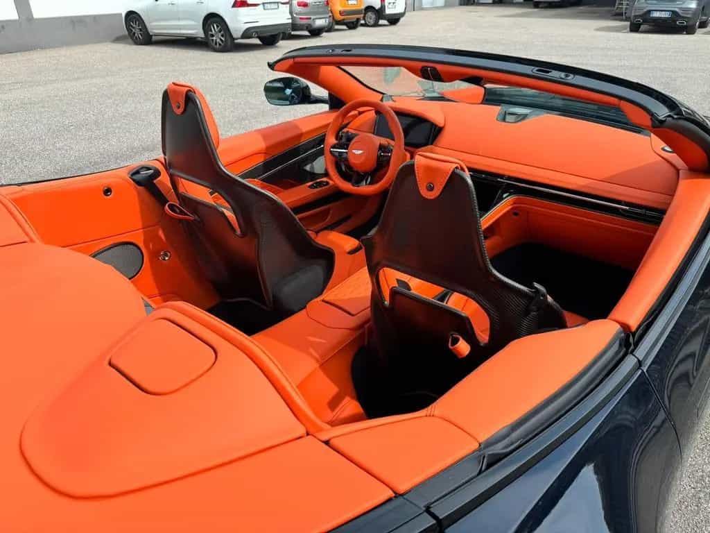 Aston Martin V8 Volante 09/2024-photo-4